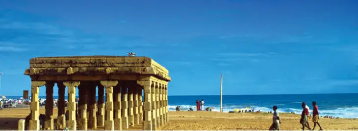 Shankhumugham Beach